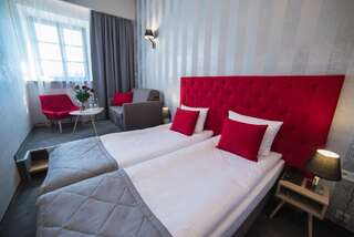 Мини-отель Hotel Arte Замосць Стандартный двухместный номер с 2 отдельными кроватями-9